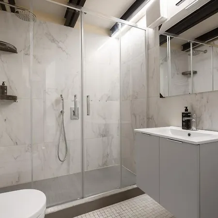 Limehome Trastevere 4*